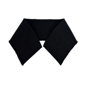 neckline / collar